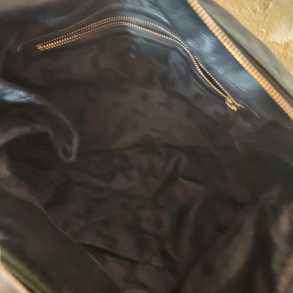 Gucci Hysteria Black Leather Bag - Picture 9 of 12